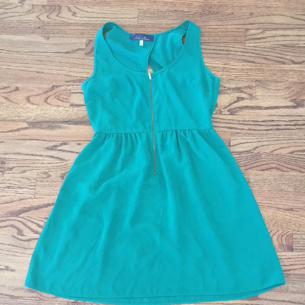 Summer Dress with Back Out